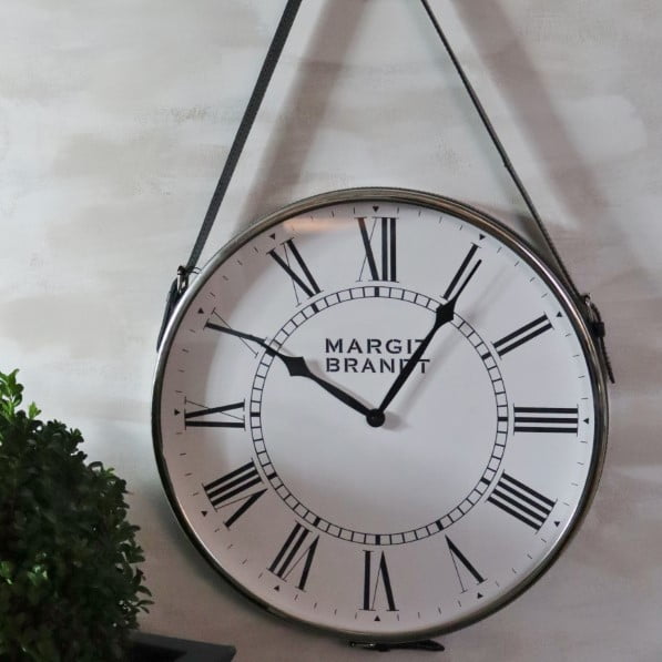 kello-roomalaisin-numeroin